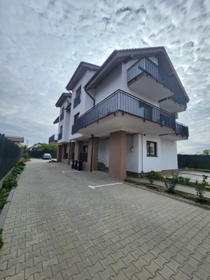 Vand apartament cu o curte proprie de 18 m - imagine 8