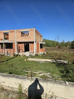 Casă de vanzare în construcție