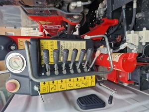 Vând iveco daily basculabil cu macara, macara fassi, Benă basculabil a pe trei părți  - imagine 7