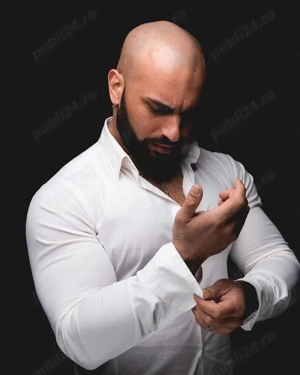 Gentleman, 30 ani, gata să îți satisfacă toate dorințele 