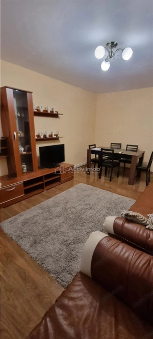 Apartament 3 camere decomandal Central langa Piata Centrala - imagine 2