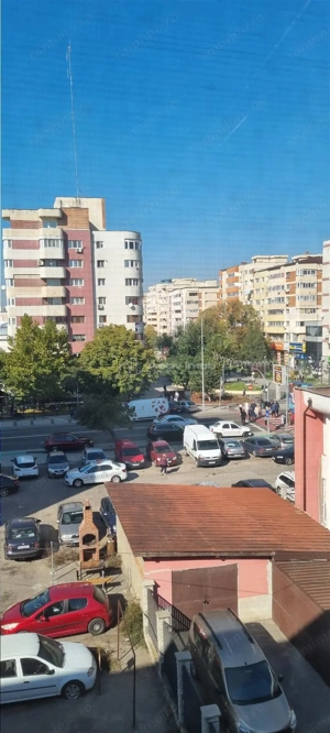 Apartament 3 camere decomandal Central langa Piata Centrala - imagine 11