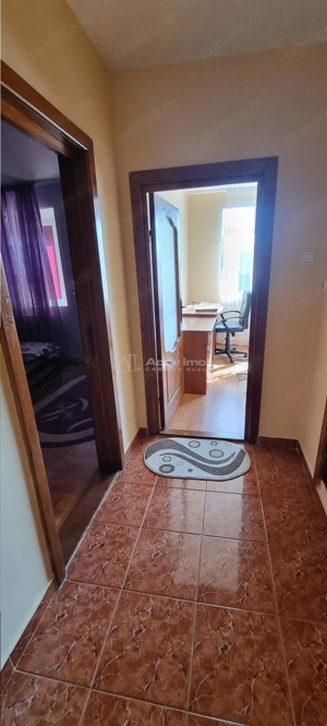 Apartament 3 camere decomandal Central langa Piata Centrala - imagine 19