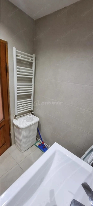 Apartament 3 camere decomandal Central langa Piata Centrala - imagine 13