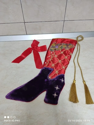 Ciorap decorativ brodat si cu margele pentru Craciun, 45cm