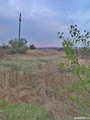 Unic proprietar, vând teren extravilan și intravilan, suprafață totală de 8245 mp - imagine 2