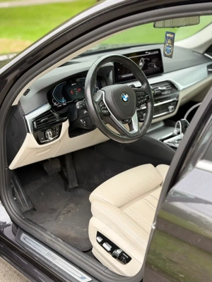 BMW 530e Plug-in Hybrid - imagine 3