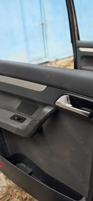 VW Touran 2.0  automata  2006 in stare buna - imagine 9