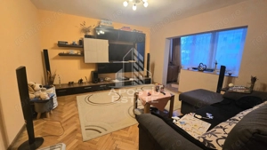 Apartament cu 3 camere si 2 balcoane, etaj intermediar, zona Bucovina