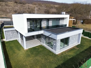 Casa individuala, 129 mp utili, teren 583 mp, terasa 68 mp, zona Sun Garden