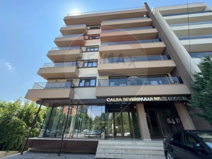 Apartament cu 3 camere de vânzare în zona Calea Severinului