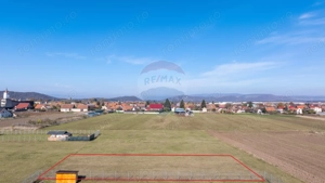 Teren Harman, Strada Henri Coanda, 1000mp - imagine 2