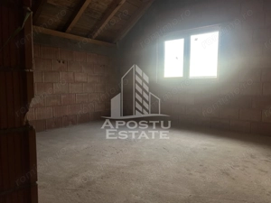 Casa individuala la rosu, teren 700mp, Giarmata - imagine 7