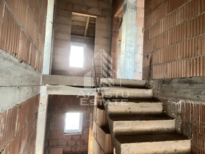 Casa individuala la rosu, teren 700mp, Giarmata - imagine 5