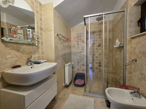 Vila unica in inima Bustenilor, vedere directa spre Caraiman - imagine 17