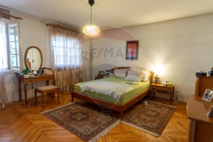 Casă / Vilă cu 10 camere si teren generos, Sos. Salaj - imagine 13