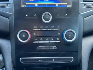 Renault Megane - imagine 20 Renault Megane - imagine 20