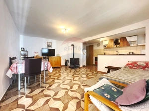 Casă cu potențial, teren generos, poziție bună, în Pișchia - imagine 2