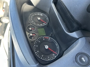 Vand Ford Fiesta 1.4 benzină 2008 - imagine 2