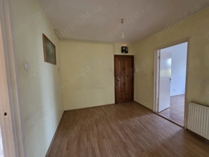 Apartament 3 camere decomandat et 3   Deva, str. Progresului 66 mp utili + balcon Vedere spre Cetate - imagine 4