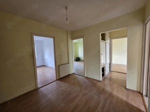 Apartament 3 camere decomandat et 3   Deva, str. Progresului 66 mp utili + balcon Vedere spre Cetate - imagine 3
