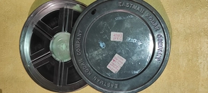 rola pelicula 8 mm pt. aparate proiectie CUTIE metalica KODAK  ROLA PLASTIC EUMIG -  - imagine 3