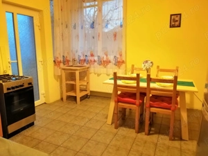 Proprietar, ofer spre închiriere casă cu etaj în Calea Lipovei  - imagine 5