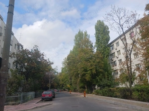 Vand apartament 3 camere an 1982 - zona Dristor  - imagine 8 Vand apartament 3 camere an 1982 - zona Dristor  - imagine 8