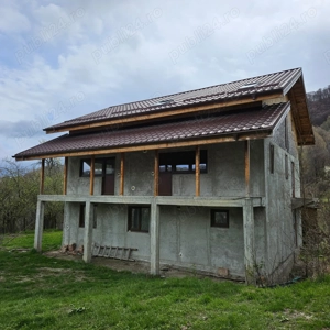 Casă de vacanță de vânzare în comuna Corbi, sat Poienarei, județ Argeș. - imagine 2