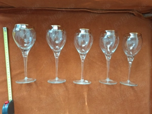 Pahare pentru vin, model deosebit, buza + model aurit, buc = 5