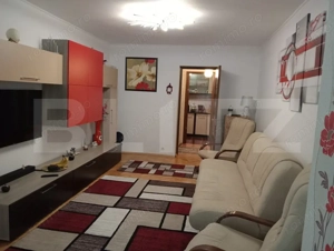 Apartament cu 3 camere, decomandate, etaj 1, bloc din cărămidă - imagine 2