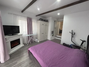 Casa de vânzare în centru Dezmir, strada Crișeni  - imagine 2