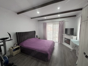 Casa de vânzare în centru Dezmir, strada Crișeni  - imagine 9