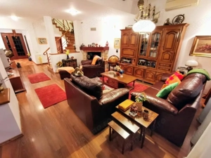 Casă spațioasă și elegantă în Dămăroaia- Jiului- Izbiceni- Comision 0% - imagine 12 Casă spațioasă și elegantă în Dămăroaia- Jiului- Izbiceni- Comision 0% - imagine 12