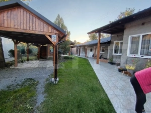 Casa cu 3 camere,baie, bucatarie,anexe.pivniță teren 800 mp - imagine 4