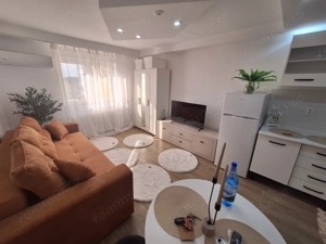 250 euro!!!Garsoniera Et 3 Zona Steaua