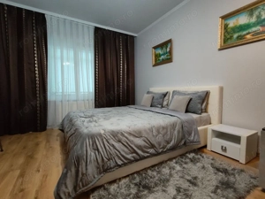 De inchiriat apartament 3 camere in zona Complex Studentesc