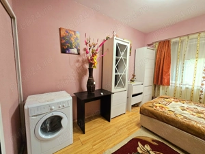 Camera Moderna Bloc Camin Zona Port  - imagine 2