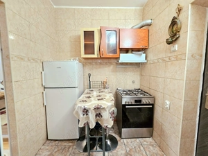 Camera Moderna Bloc Camin Zona Port  - imagine 6