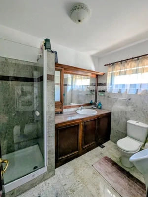 Resedintă de lux în Bucium cu teren generos – finisaje premium - imagine 8