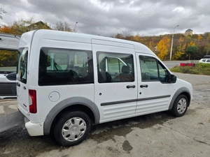 Ford Tourneo Connect cu rampă scaun rulant
