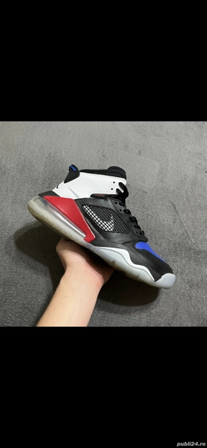 Nike Air Jordan Mars 270 Top 3