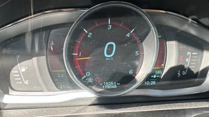 Volvo XC60 2.4 D4 AWD  - imagine 6