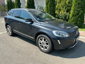 Volvo XC60 2.4 D4 AWD  - imagine 2