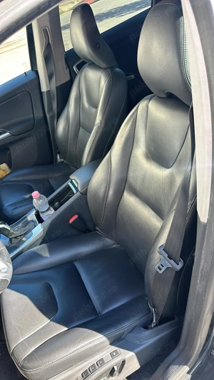 Volvo XC60 2.4 D4 AWD  - imagine 7