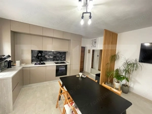 Apartament cu 3 camere, etaj 2, zona Ramada