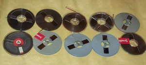 10 role cu banda diametrul la rola 15 cm  - nu cunosc calitatea si continutul benzilor - 