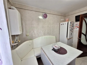 Apartament  3 camere semidecomandat, renovat si semi-mobilat, zona Cora-Bacau - imagine 8