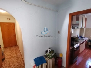 Apartament 3 camere, parter inalt, Darmanesti, ideal spatiu comercial! - imagine 2