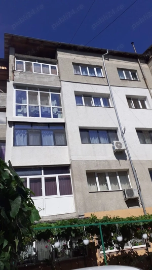 Vand apartament decomandat, complet si recent renovat, central cu fata la Dunăre izolație exteriara - imagine 4